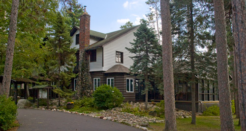 Norwood-Pines-exterior-front